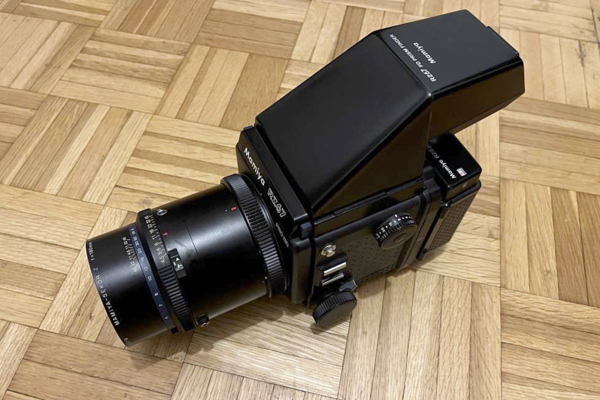 Mamiya RZ67 PRO IID avec viseur prisme & 180mm